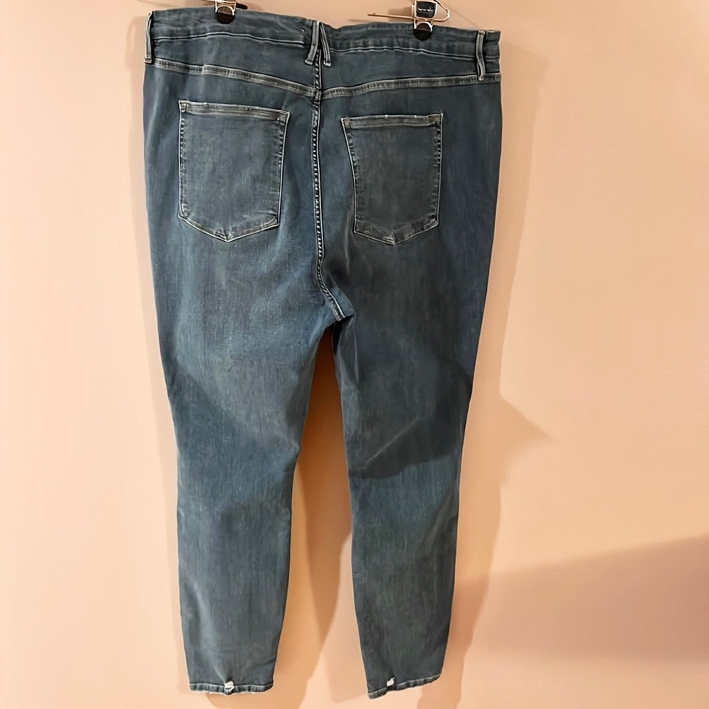 Good American Good Legs Jeans - Picture 6 of 8